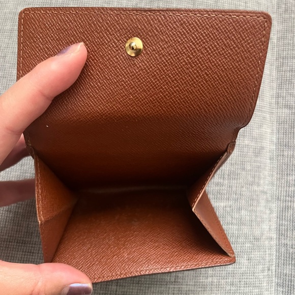 ✨ Louis Vuitton Monogram Compact Wallet BOX NOT INCLUDED - Picture 6 of 16